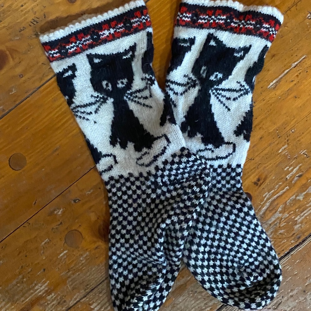 Hand Knit Cat Design wool slipper socks from Finland